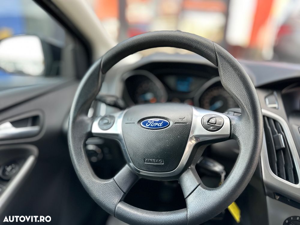 Ford Fiesta 1.0 EcoBoost Start-Stop Champions Edition - 11