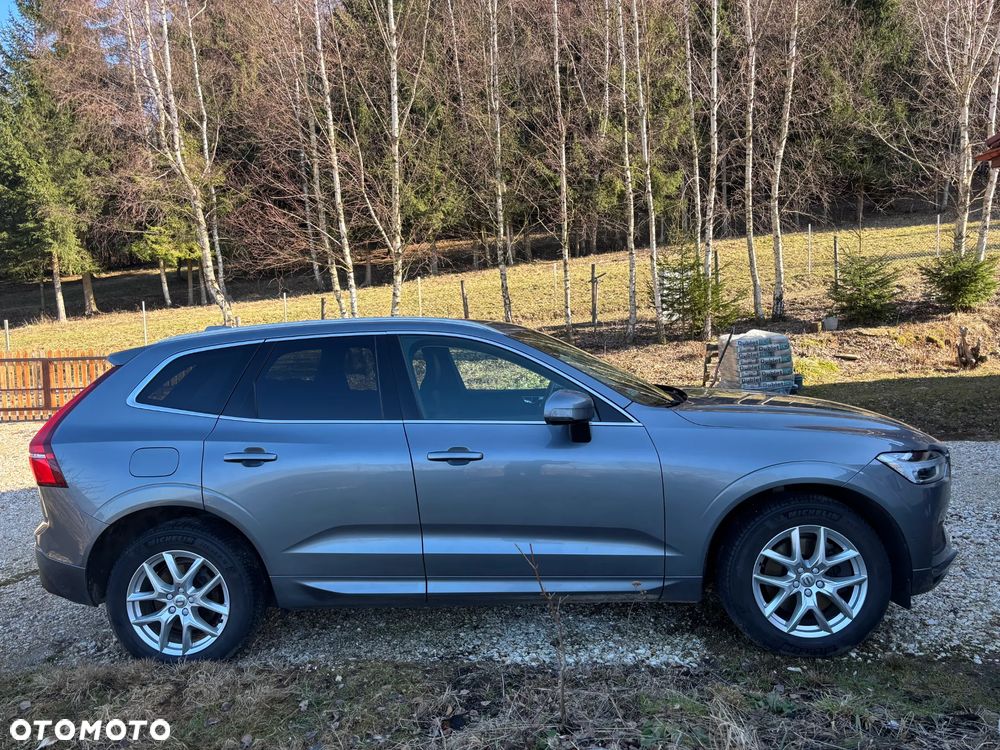 Volvo XC 60 B4 D Momentum Pro - 4