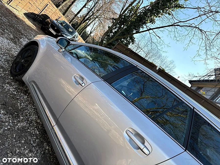 Toyota Avensis 2.0 D-4D - 11