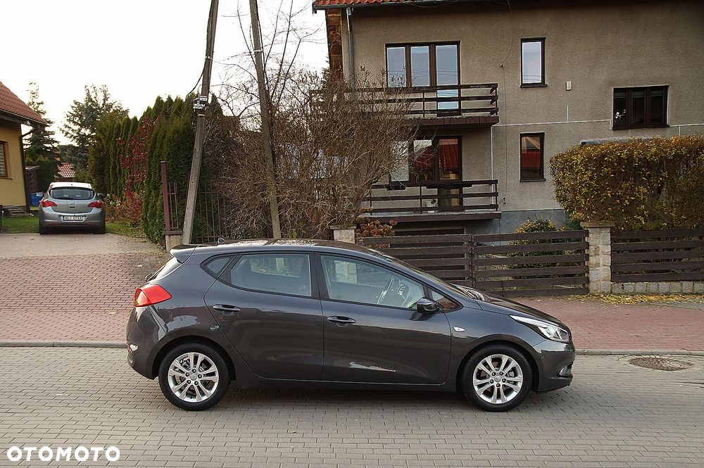 Kia Ceed 1.4 CVVT Attract - 9