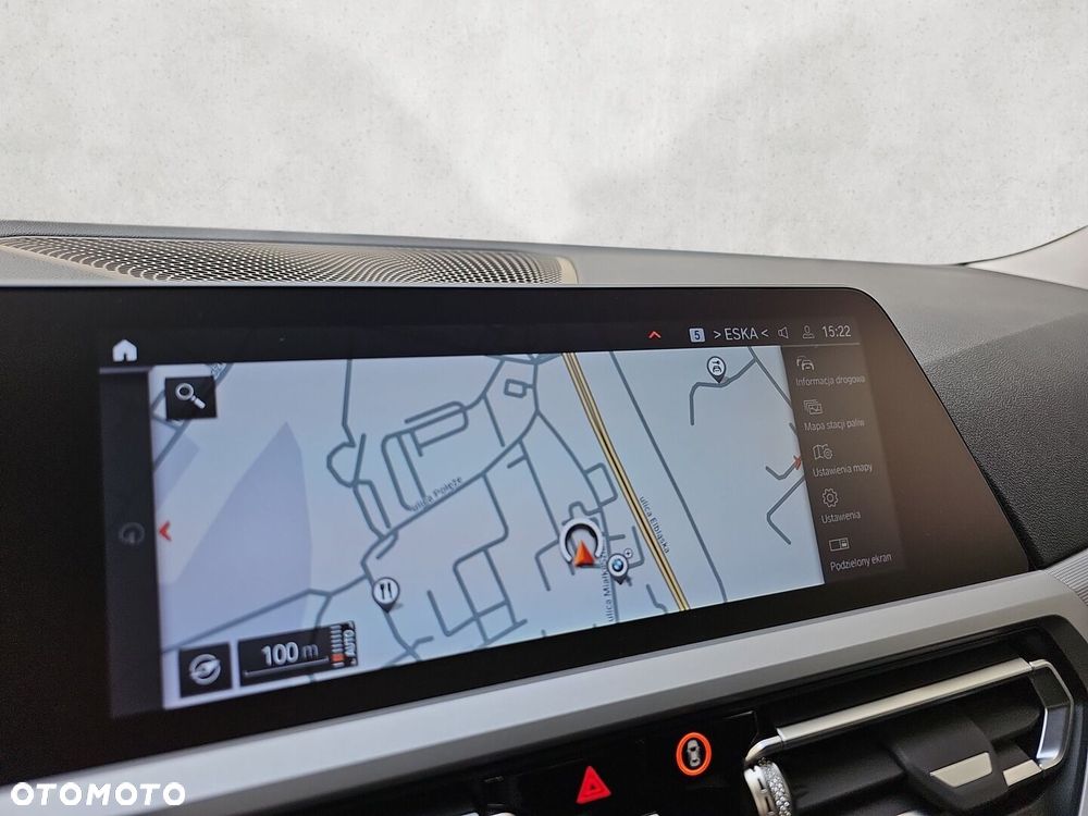 BMW Seria 3 330i xDrive Advantage - 25