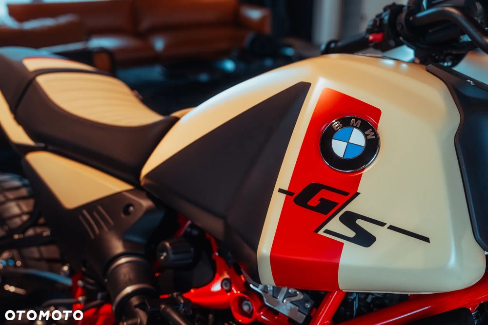 BMW R - 8