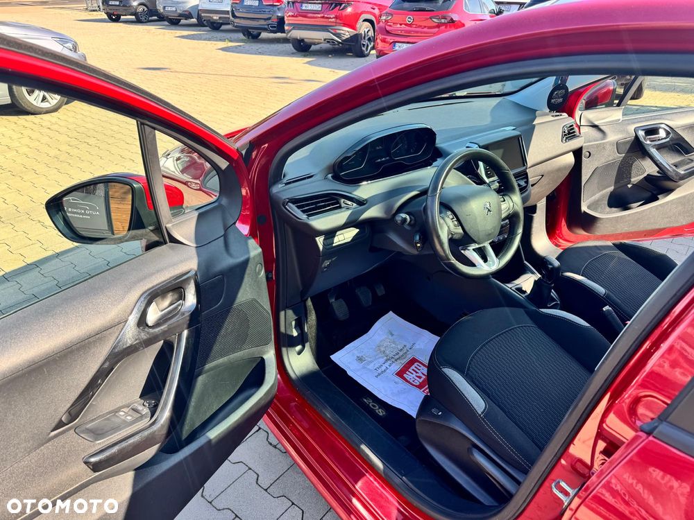 Peugeot 208 1.2 PureTech Allure - 18