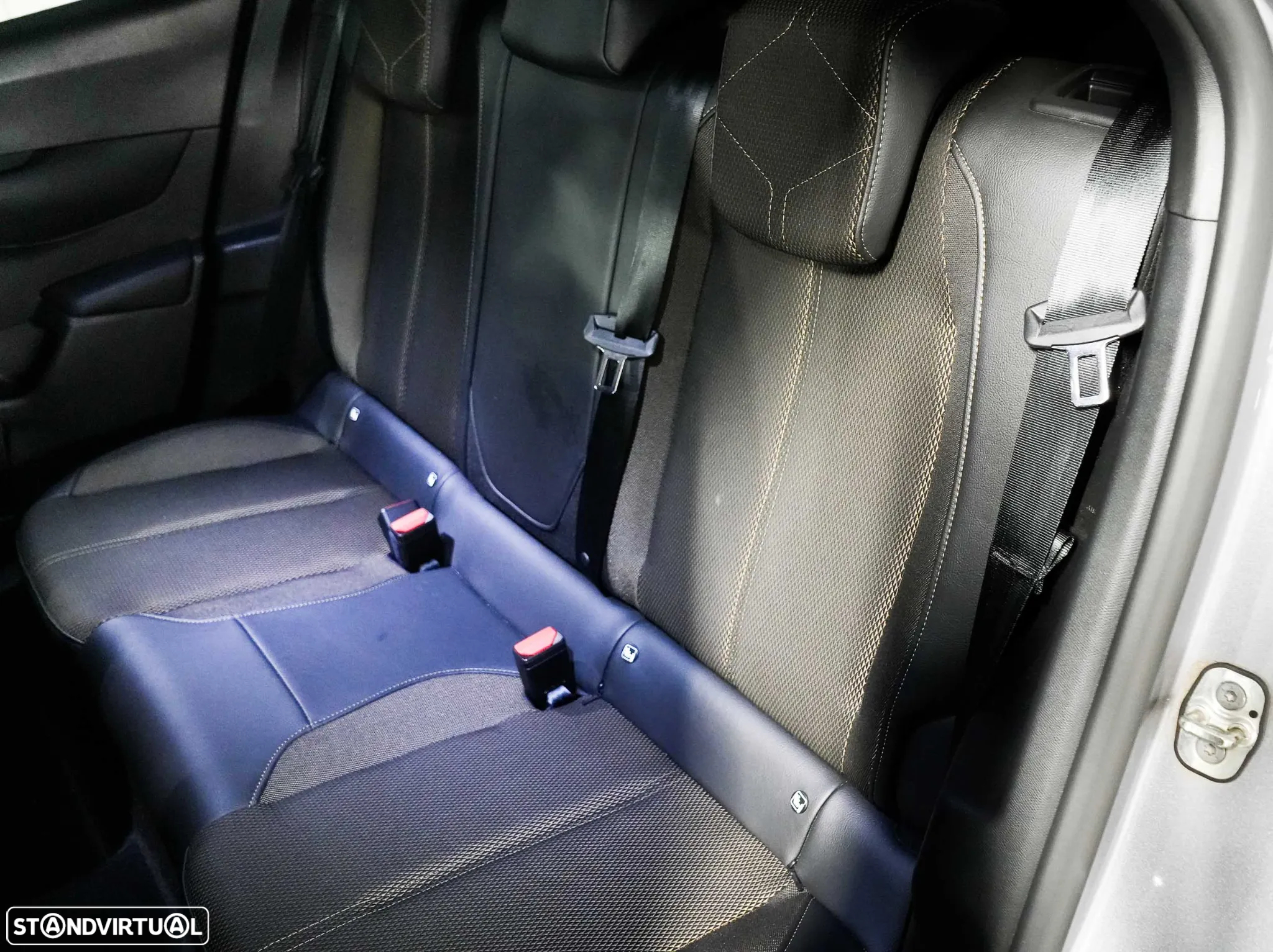 DS DS3 Crossback 1.5 BlueHDi Business EAT8 - 45
