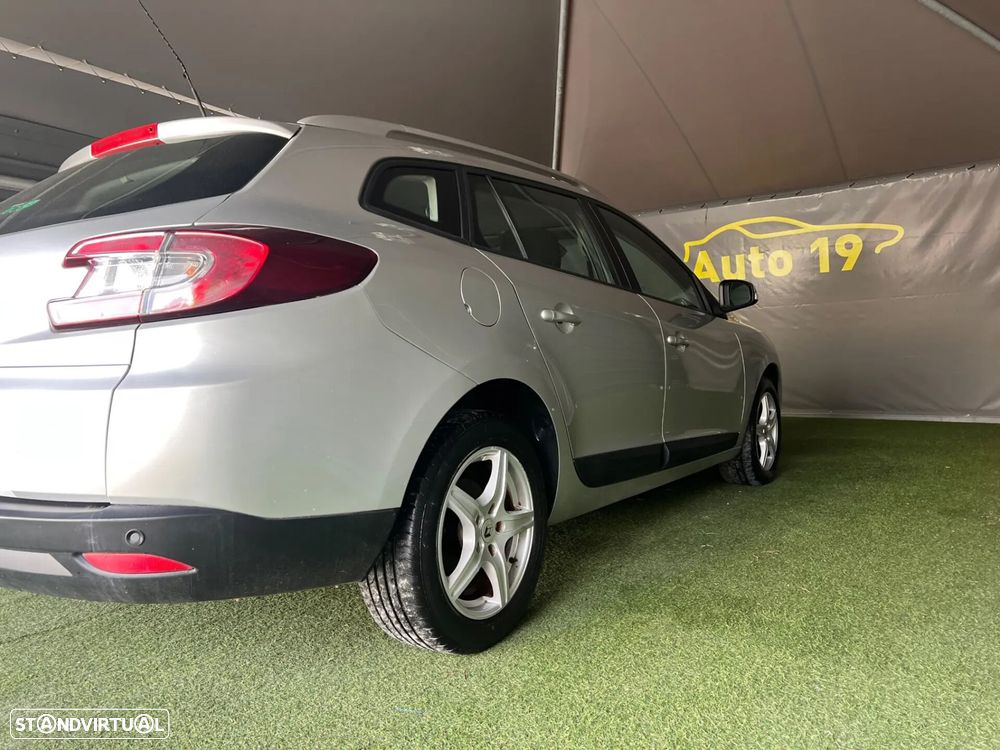 Renault Mégane Sport Tourer ENERGY dCi 110 EXPERIENCE - 6
