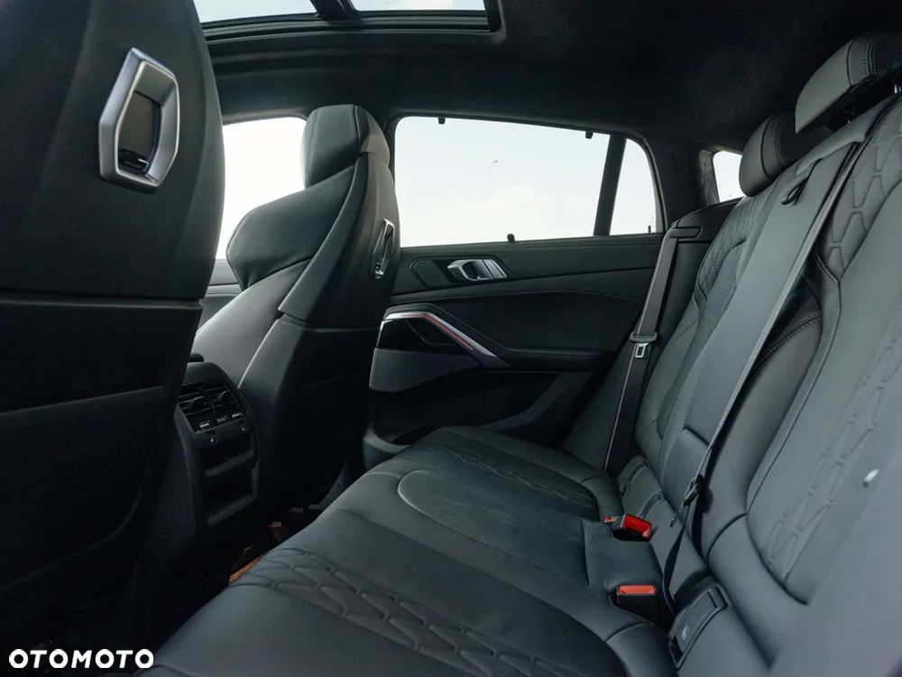 BMW X6 M60i mHEV sport - 13