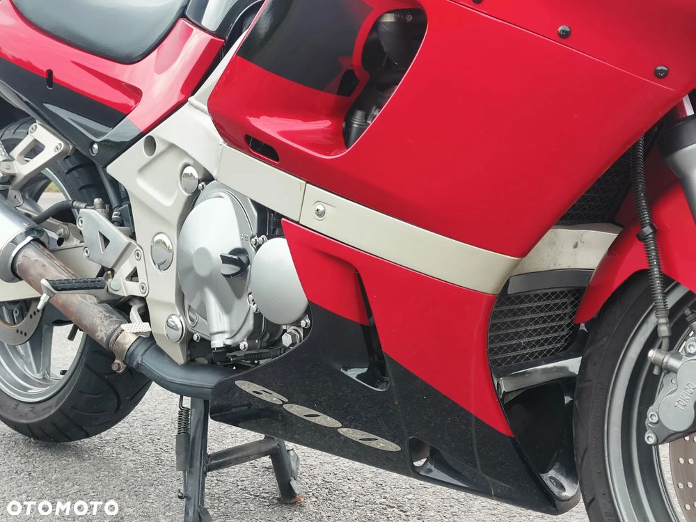 Kawasaki ZZR - 13