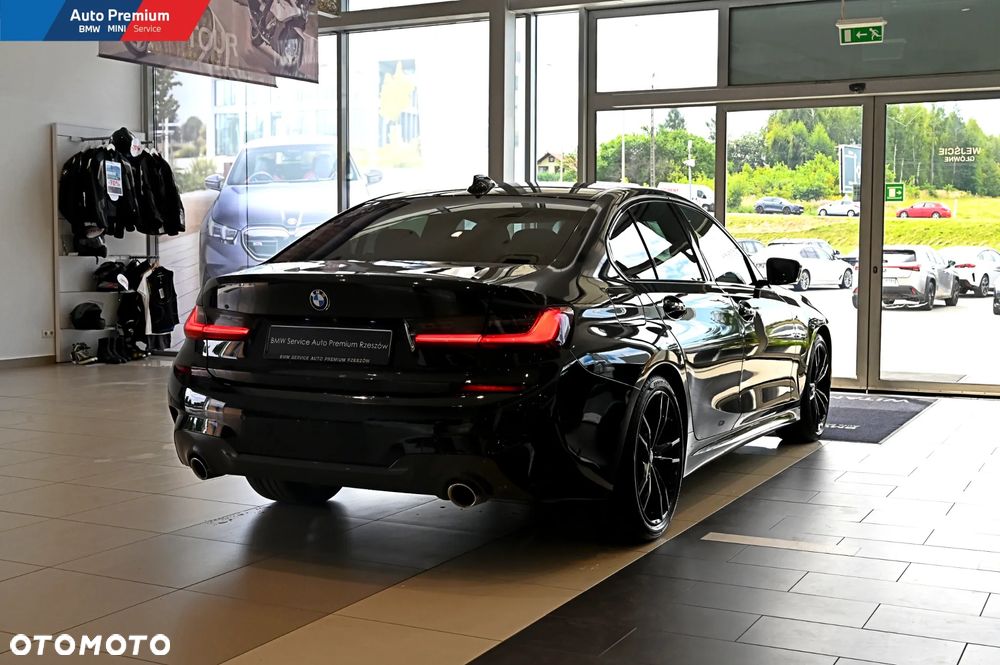 BMW Seria 3 320d xDrive M Sport sport - 17