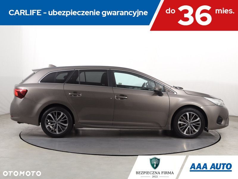 Toyota Avensis - 8