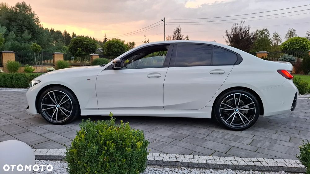 BMW Seria 3 320d xDrive mHEV M Sport - 8