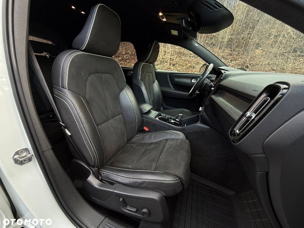 Volvo XC 40 T5 AWD R-Design - 19