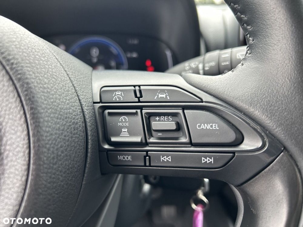 Toyota Yaris Hybrid 1.5 Style - 22