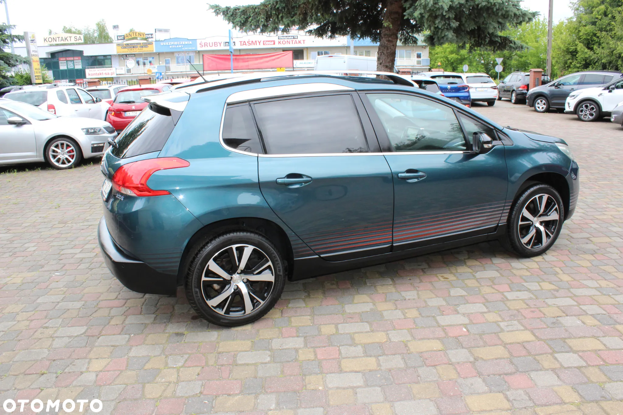 Peugeot 2008 - 8
