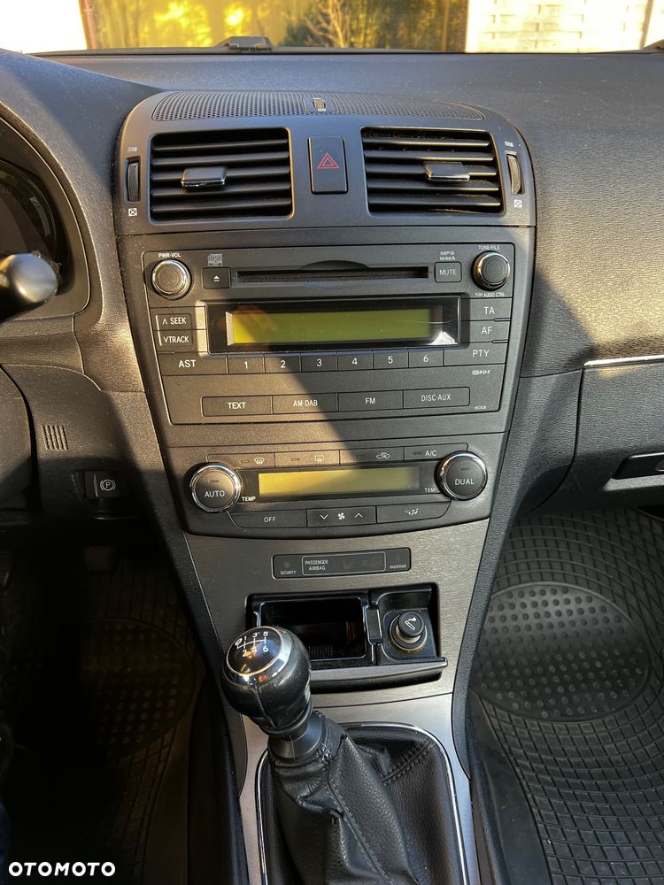 Toyota Avensis 2.0 D-4D Sol - 10