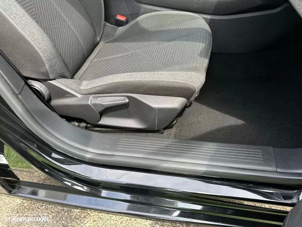 Peugeot 308 1.2 PureTech Business Line - 58