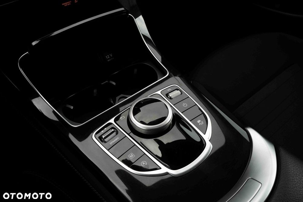 Mercedes-Benz GLC - 26