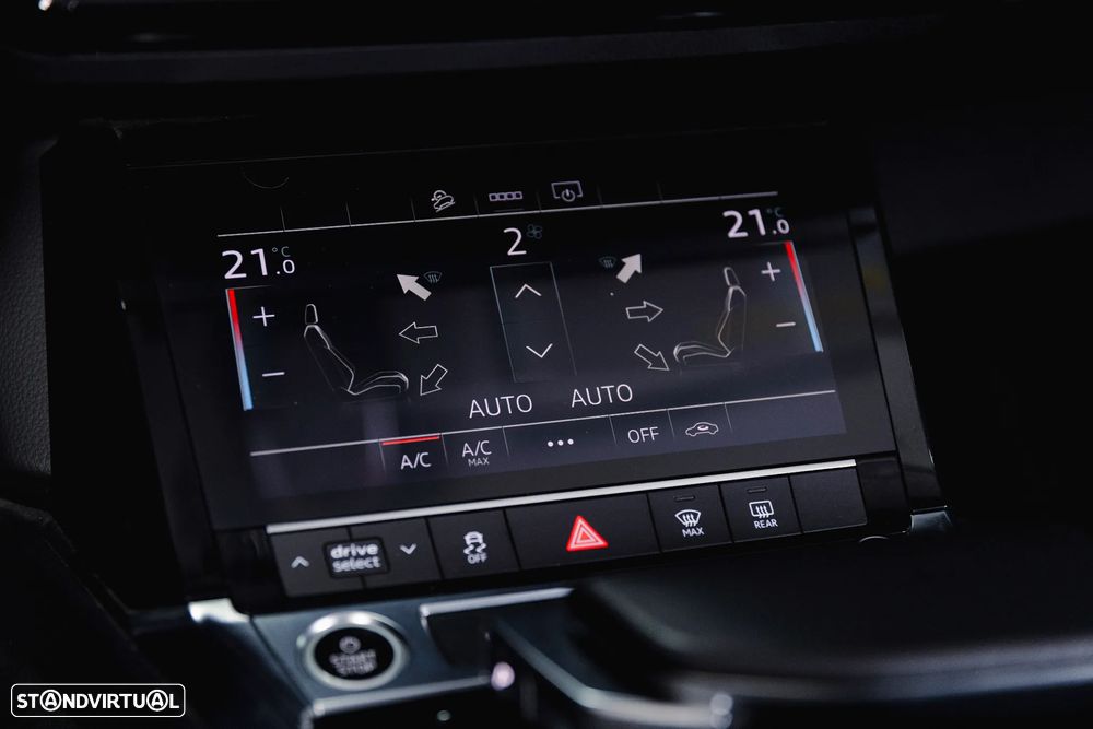 Audi e-tron 50 quattro - 12