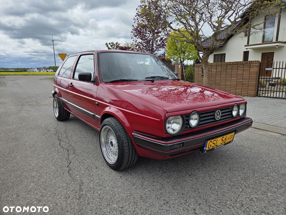 Volkswagen Golf - 2
