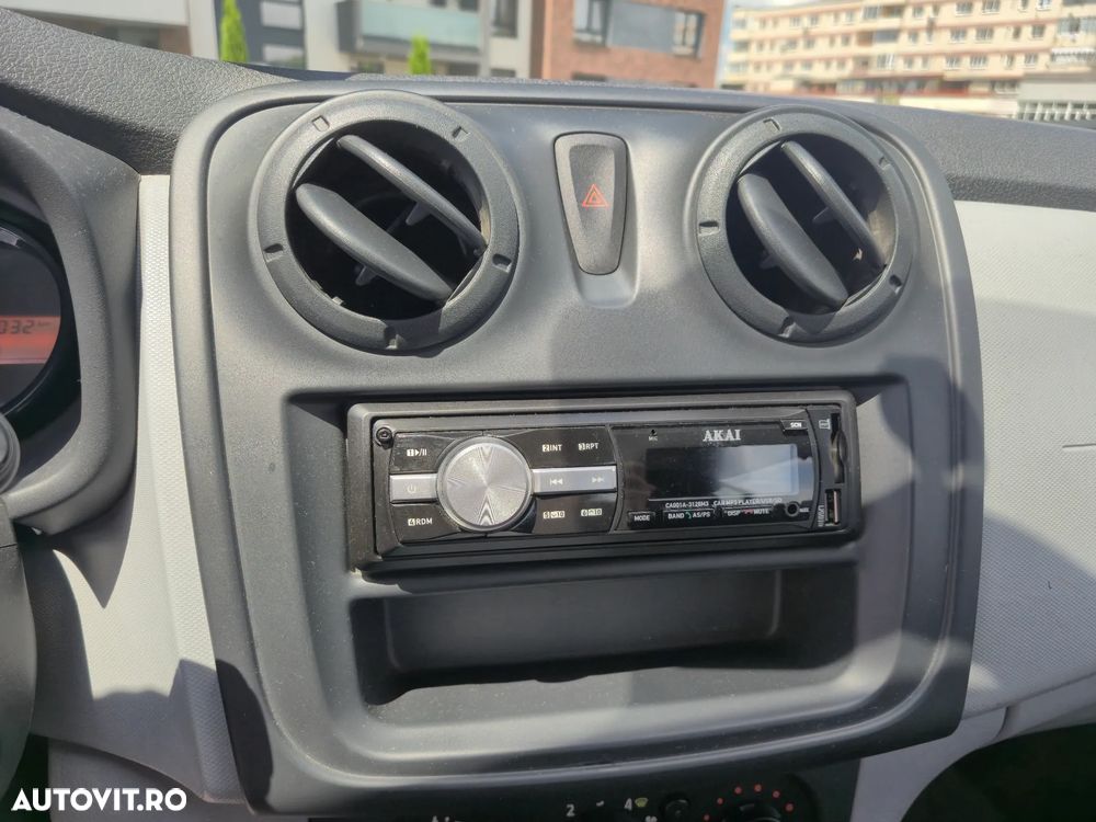 Dacia Logan 1.2 75CP Acces - 9