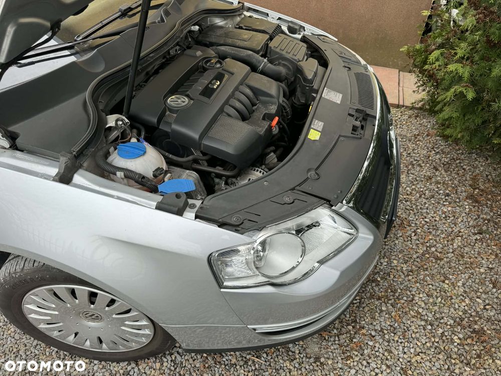 Volkswagen Passat 1.6 Exclusive - 4