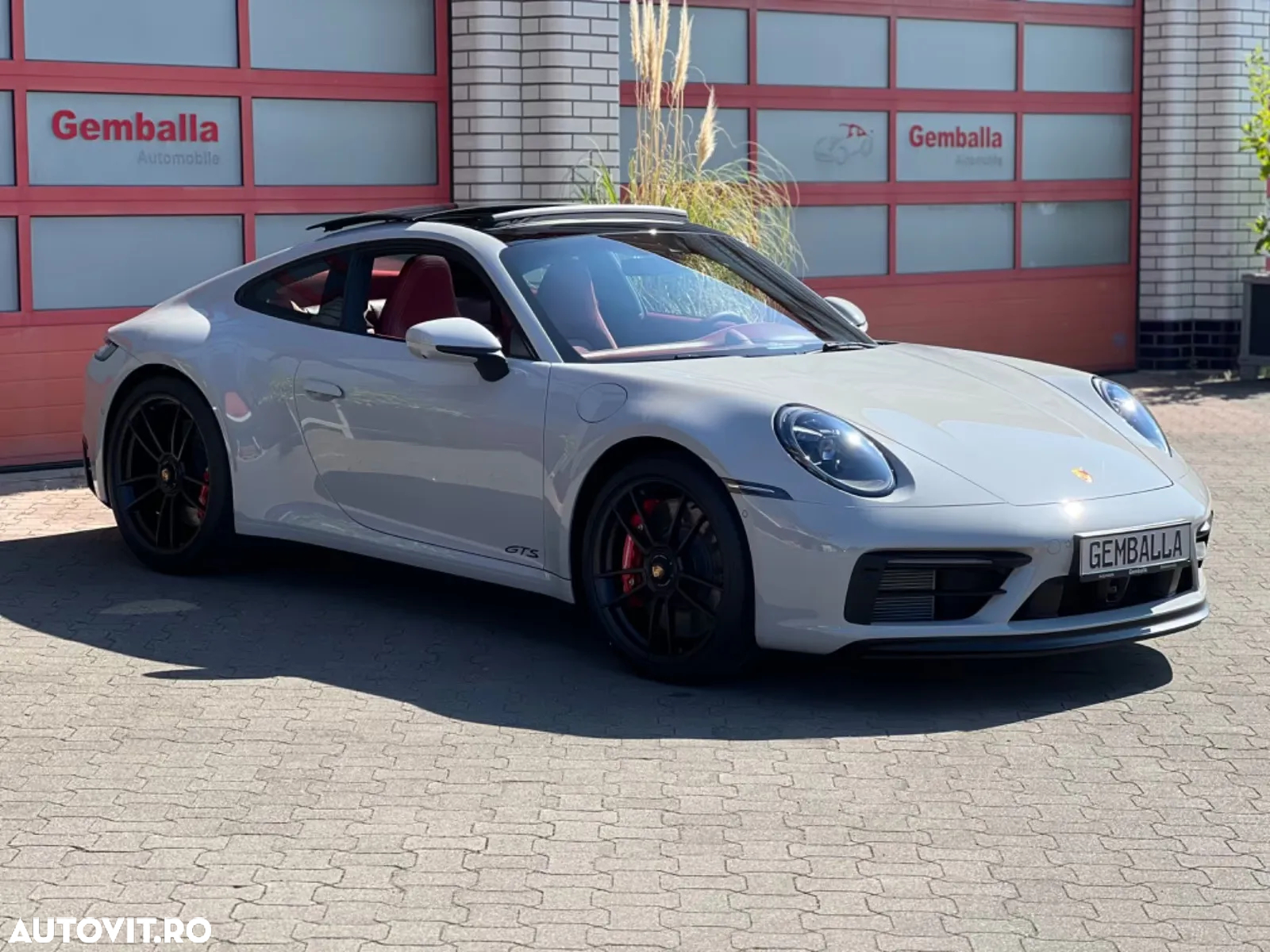 Porsche 911 Carrera Cabrio 4 GTS PDK - 3