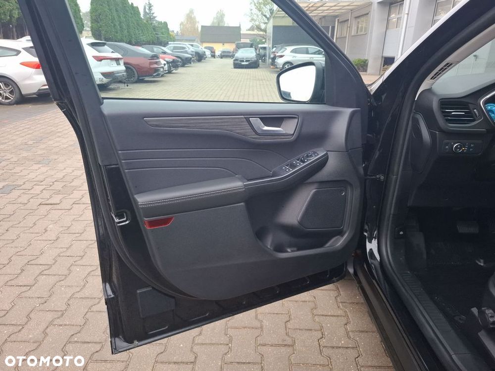 Ford Kuga - 24
