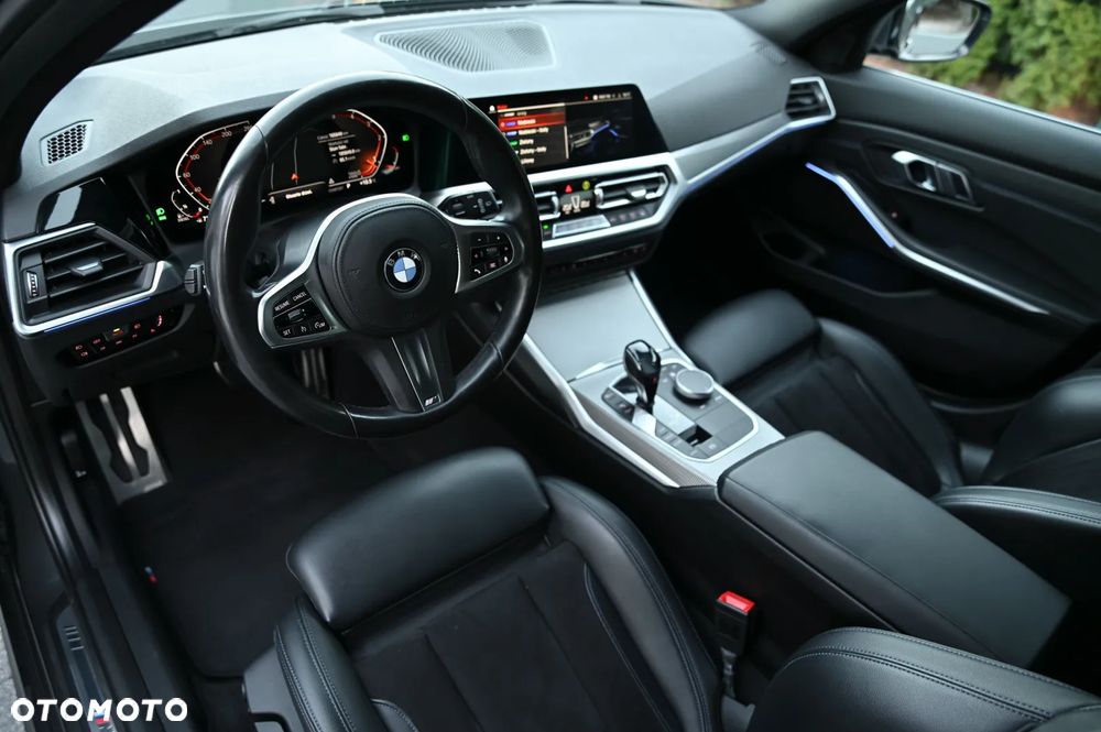 BMW Seria 3 320d Edition M Sport Shadow - 19