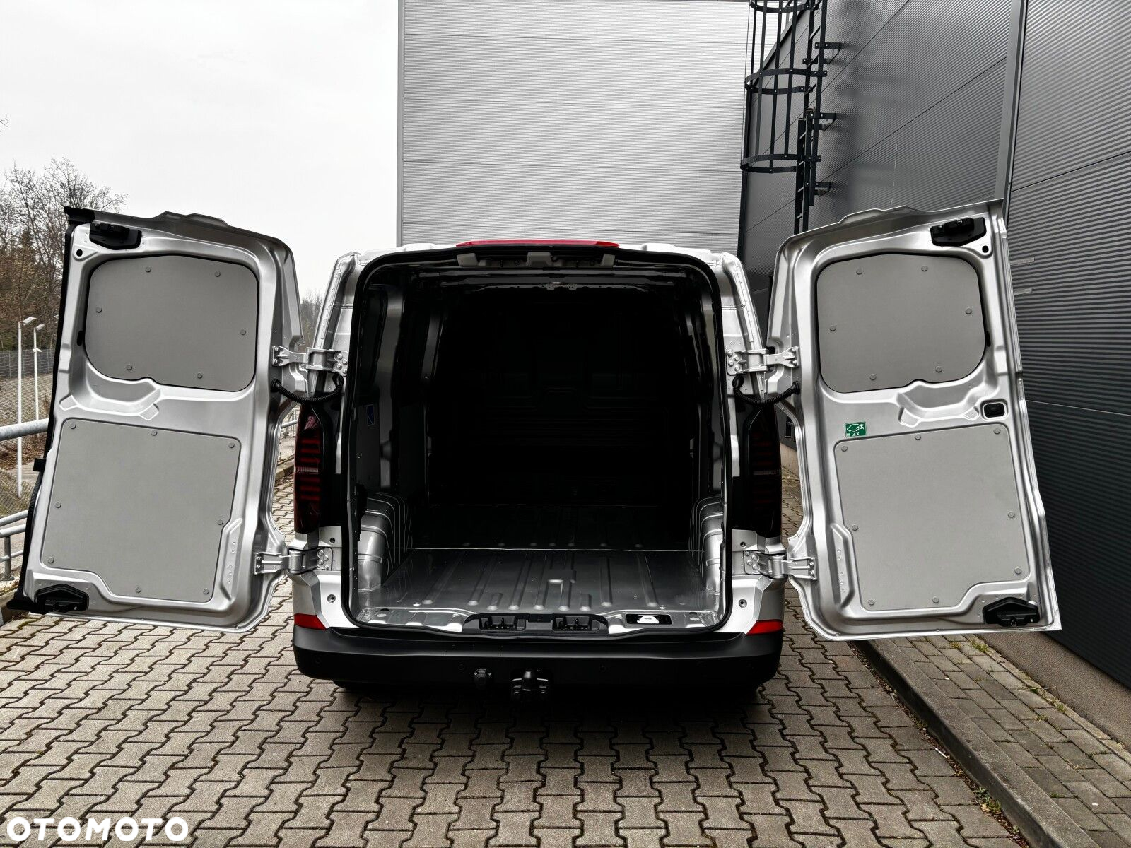 Volkswagen Transporter 2.0 TDI 150KM 6-bm L1 - 15