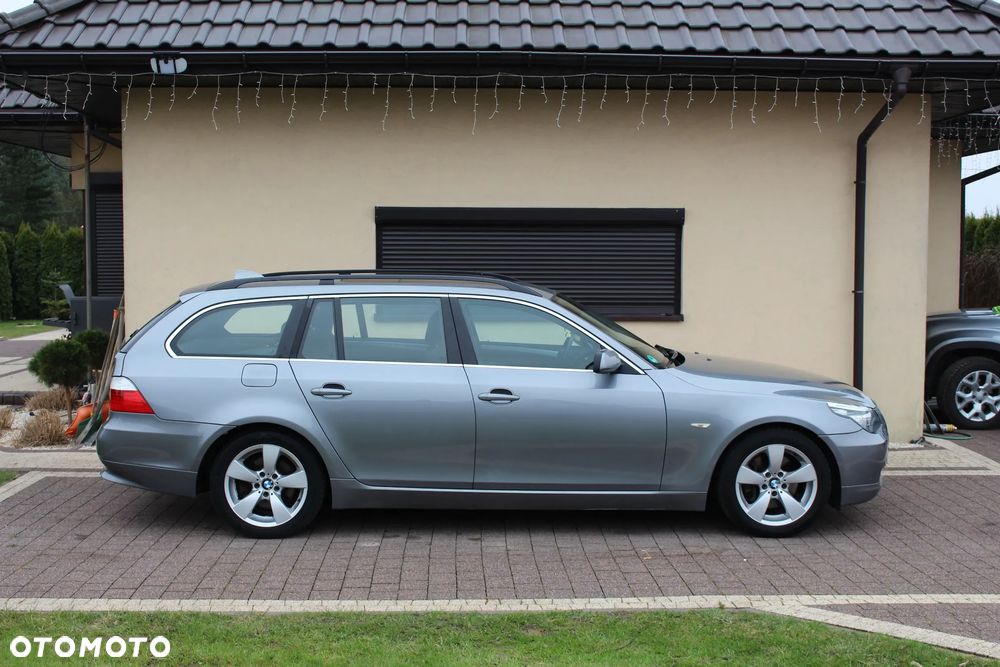 BMW Seria 5 523i Edition Exclusive - 4