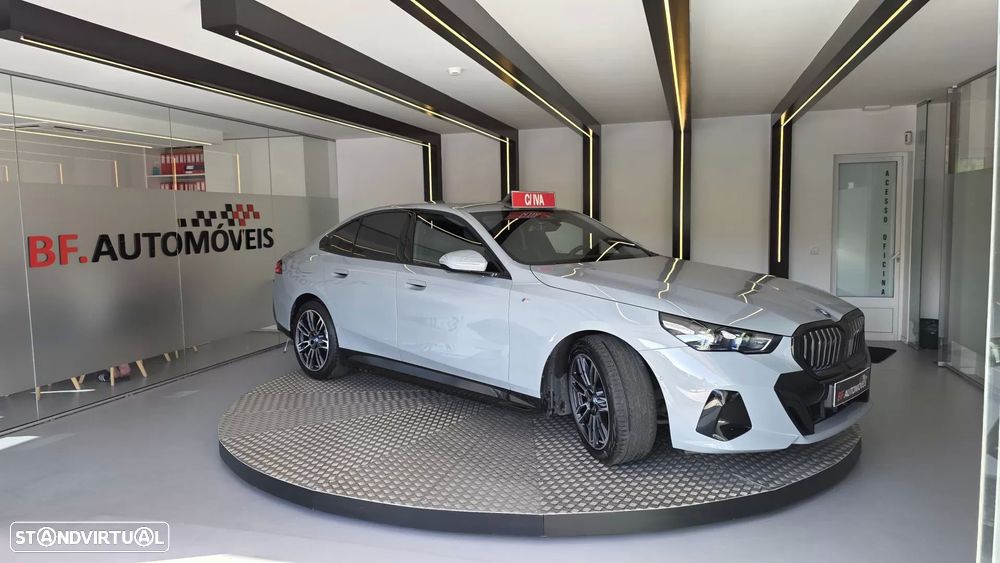 BMW 530 e Pack Desportivo M - 10