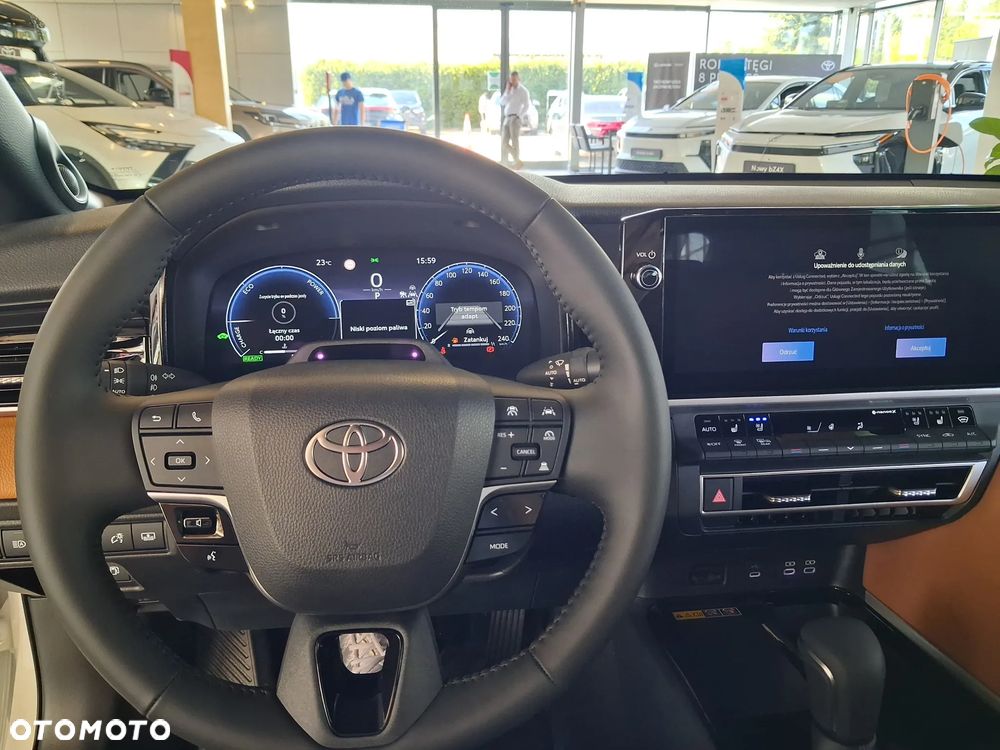 Toyota Camry 2.5 Hybrid Dynamic Force Executive e-CVT - 17