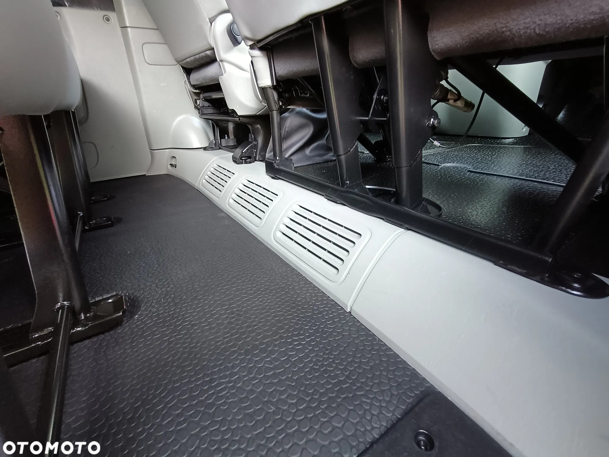 Opel Vivaro L2H1 2.9t - 27