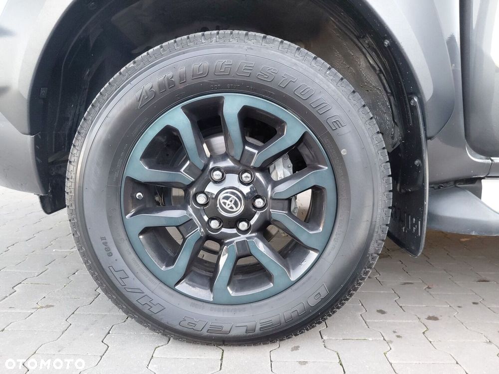 Toyota Hilux 2.8 D-4D mHEV Double Cab Invincible 4x4 - 19