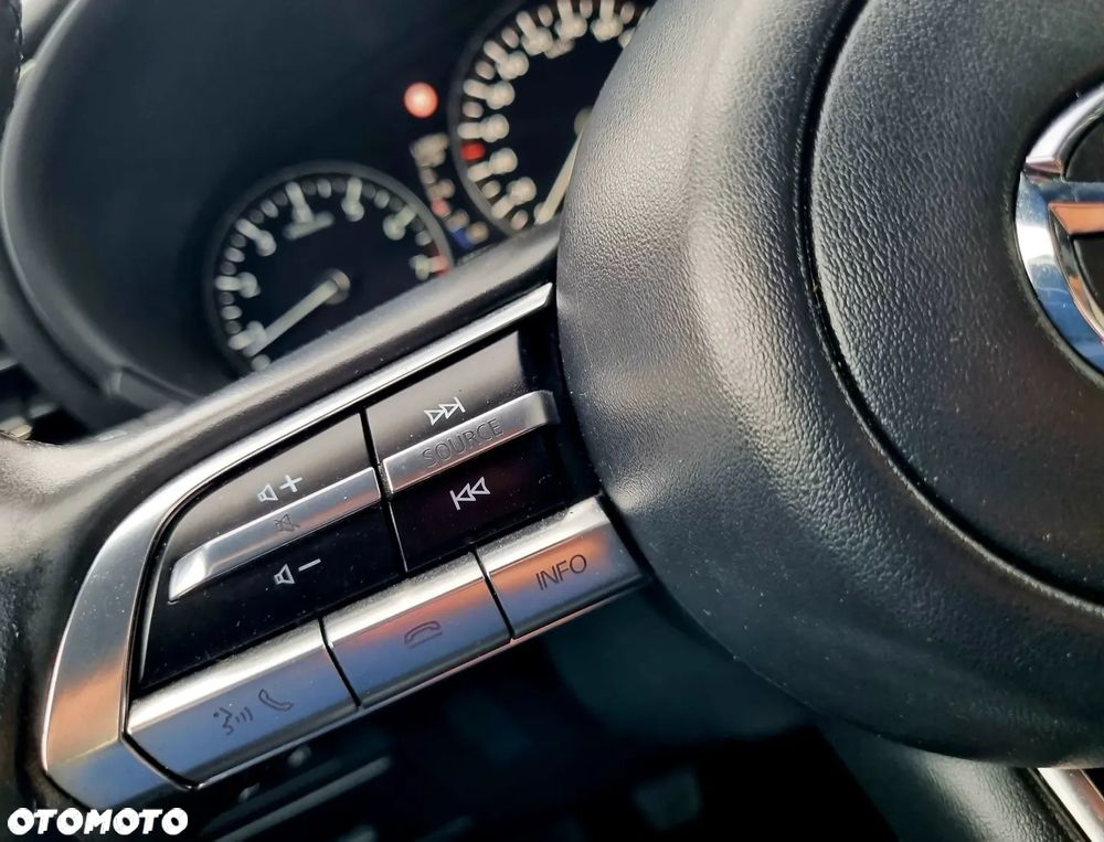 Mazda 3 SKYACTIV-G 2.0 M-Hybrid - 17