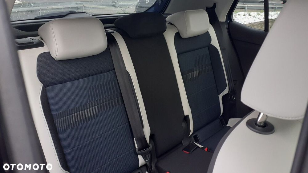 Volkswagen T-Cross - 28