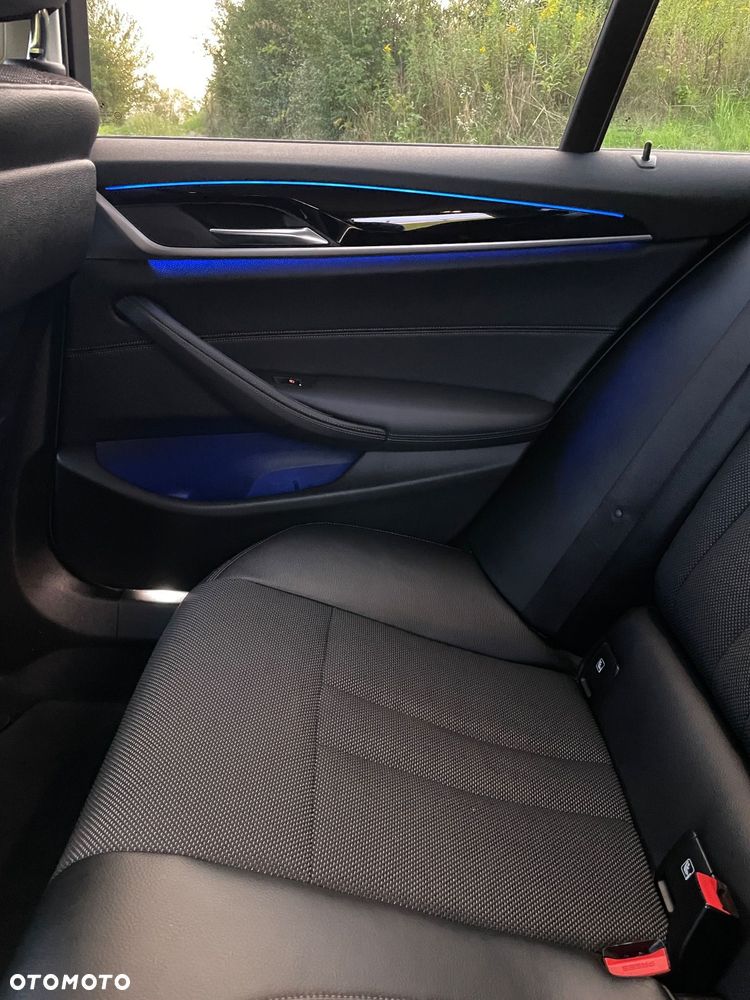 BMW Seria 5 520d xDrive - 19