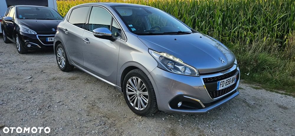 Peugeot 208 - 2