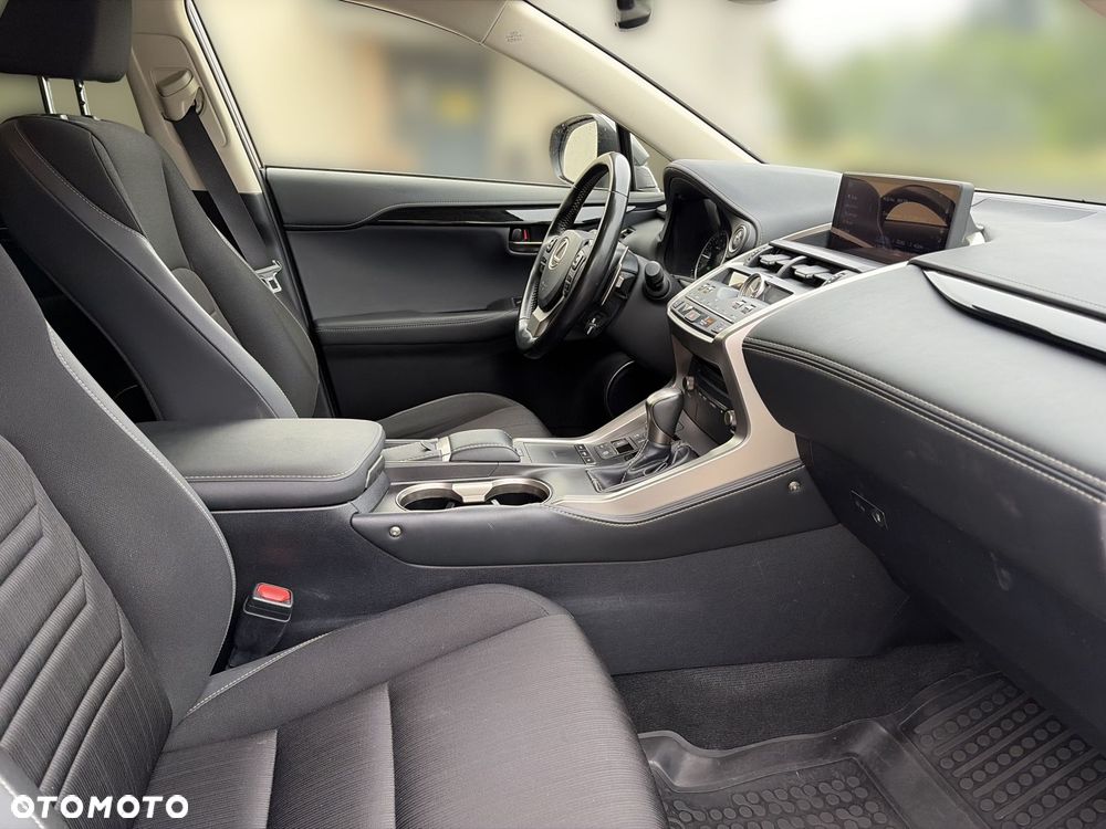 Lexus NX 300h Elegance AWD - 11