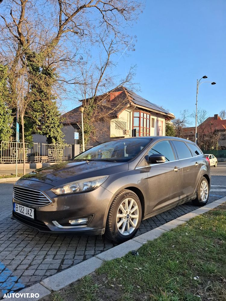 Ford Focus 1.0 EcoBoost Titanium - 1