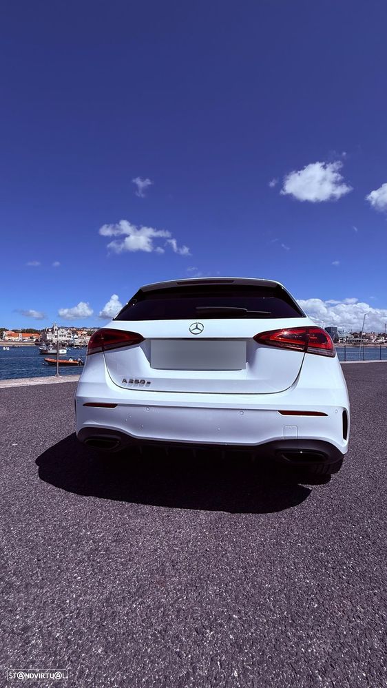 Mercedes-Benz A 250 e AMG Line - 21