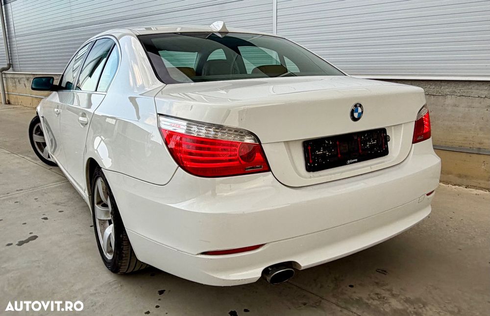 BMW Seria 5 520d Edition Exclusive - 3