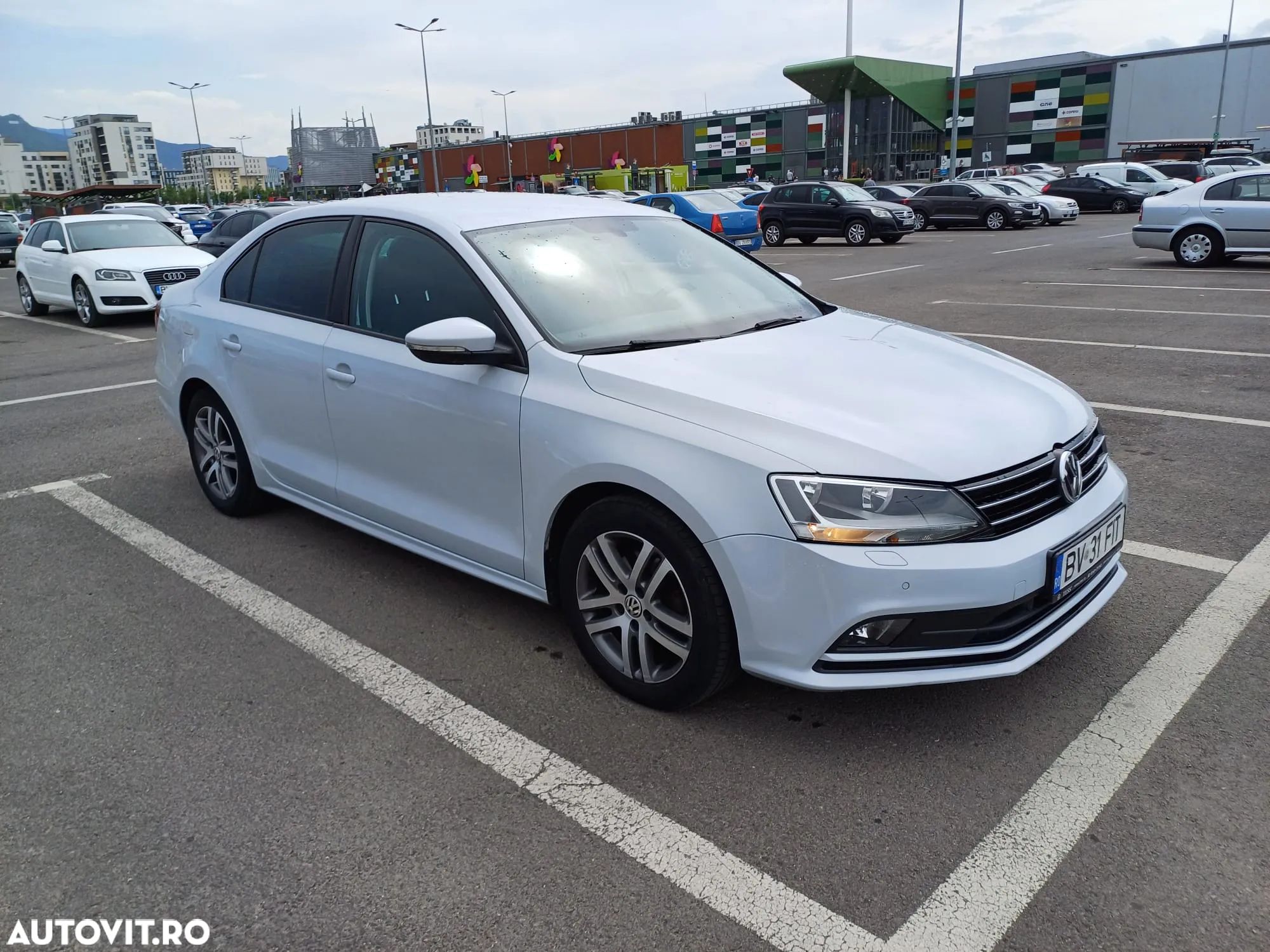 Volkswagen Jetta 2.0 TDI Comfortline - 1