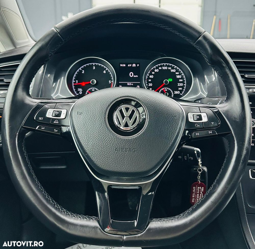 Volkswagen Golf 1.6 TDI SCR DSG Comfortline - 32