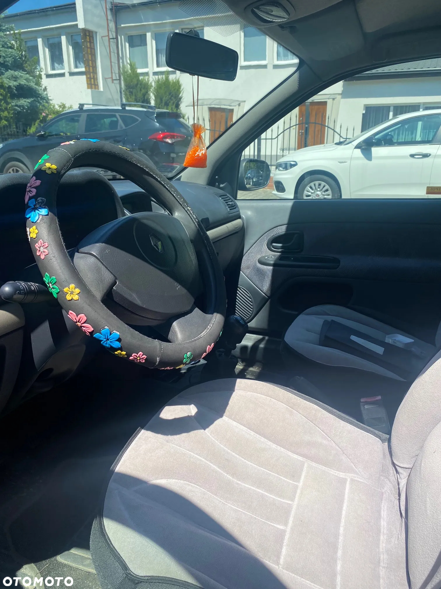 Renault Clio - 8