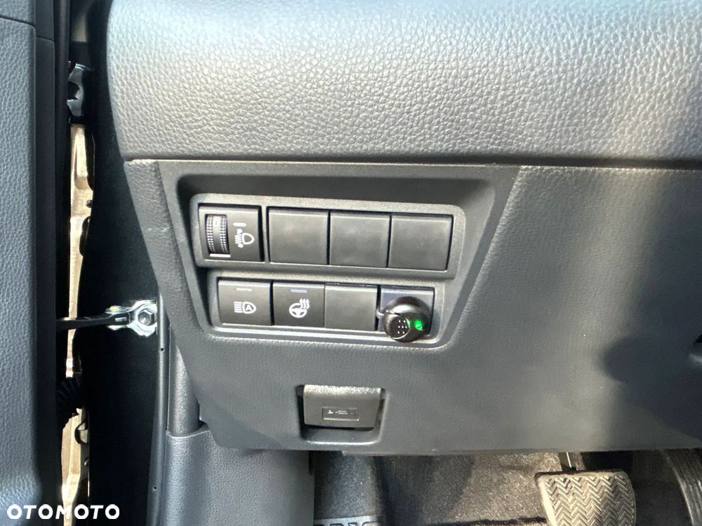 Toyota Yaris Hybrid 1.5 Style - 35