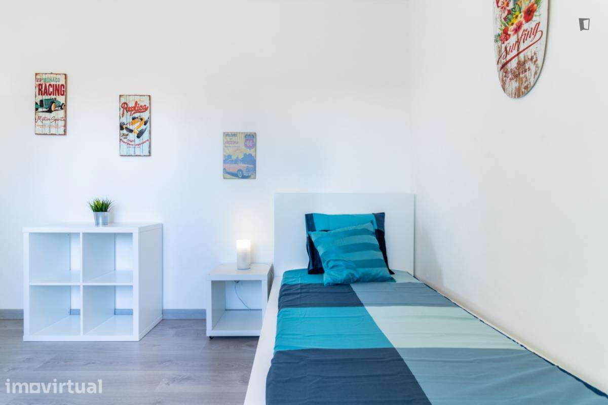 Quarto - localizado em Carcavelos Lisbon - Grande imagem: 4/11
