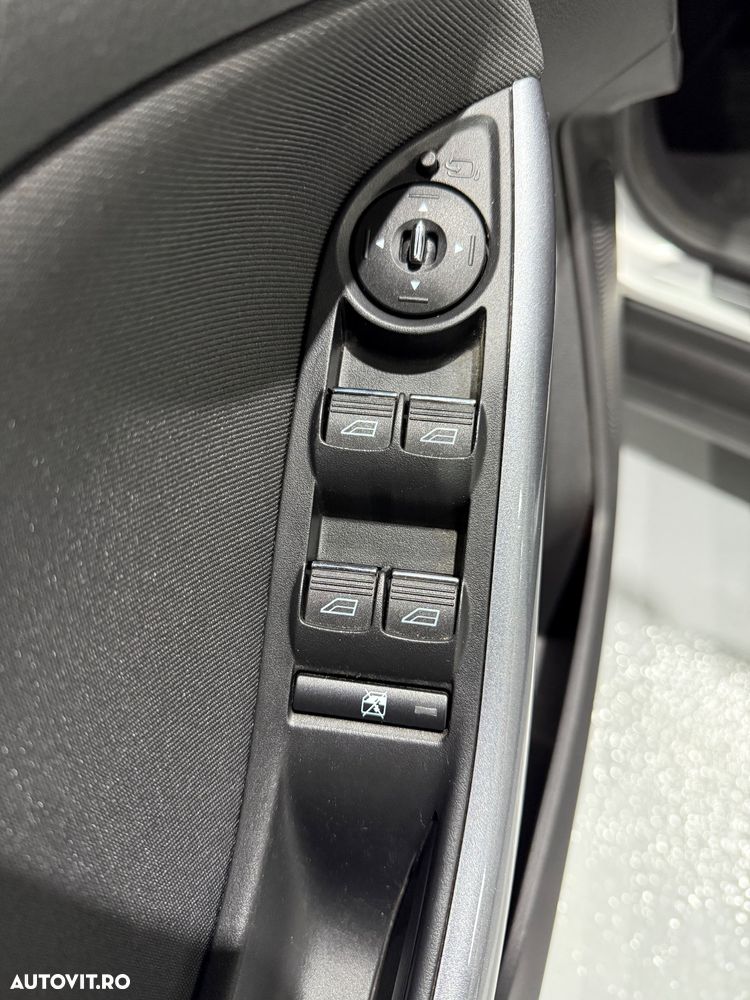 Ford Focus 1.6 EcoBoost Start-Stopp-System Titanium - 13