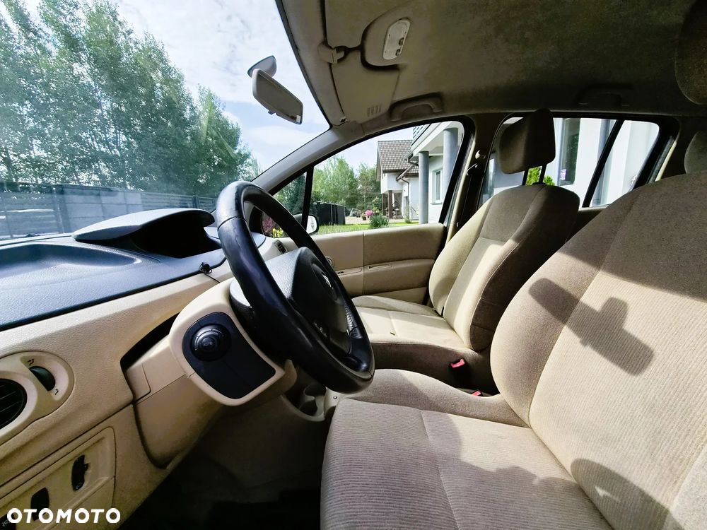 Renault Modus - 10