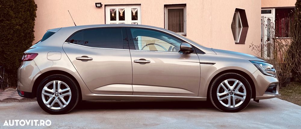 Renault Megane ENERGY dCi 110 EXPERIENCE - 11