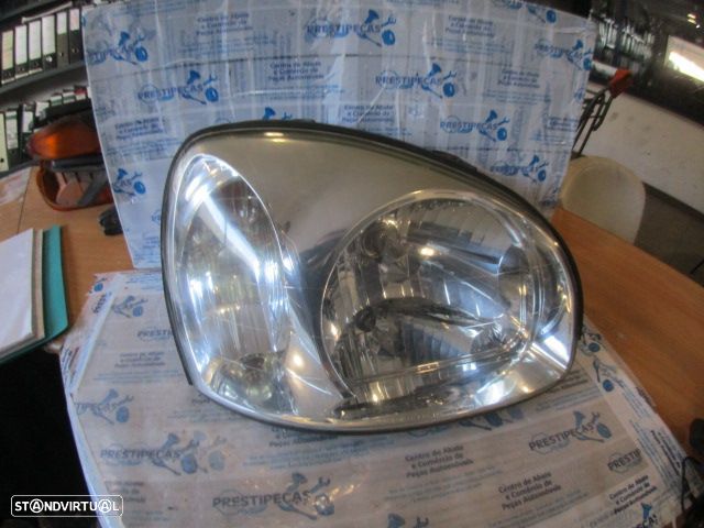 Farol Far1534 HYUNDAI SANTA FE I  2005 2.0CRDI 16V TURBO  125CV 5P PRETO DRT H4 KOREA ORIGINAL - 1